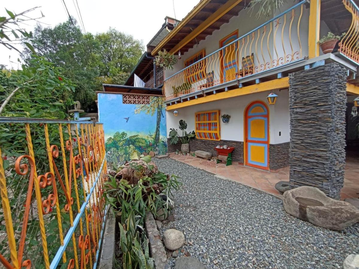 Casa De Las Rocas Hostel Jardin Exterior photo